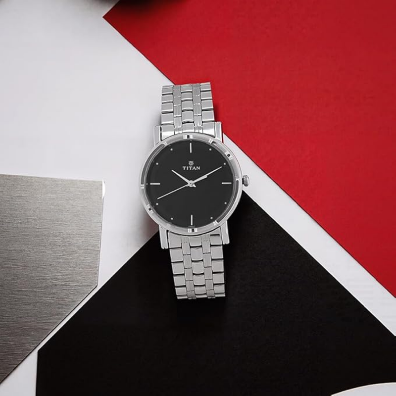 Analog Black Dial Men's Watch